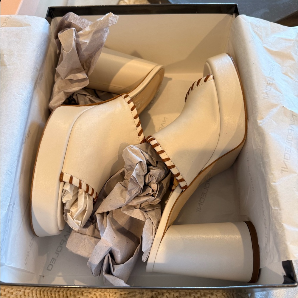 Women's Cream Platform Shoes